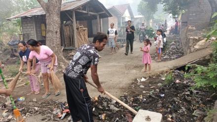 GIAT BERSIH DI WILAYAH DESA TINGA-TINGA