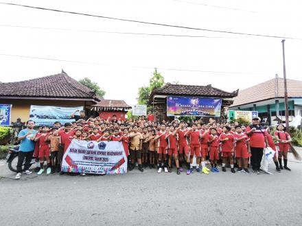 GIAT JUMAT BERSIH DALAM RANGKA MEMPERINGATI BULAN BHAKTI GOTONG ROYONG MASYARAKAT (BBGRM) TAHUN 2025