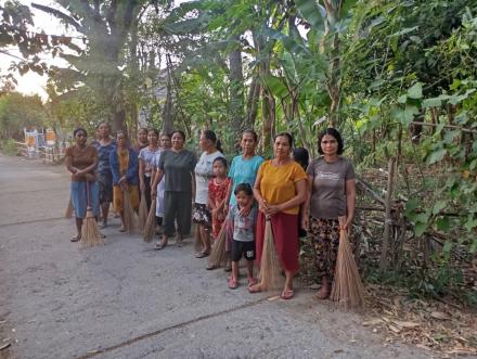 Giat Bersih di Wilayah Desa Tinga-tinga