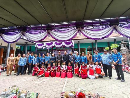 Kunjungan Kerja Bupati Buleleng dalam Peninjauan Revitalisasi dan Program Sahabat Sekolah Dasar di S