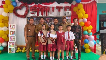 Perbekel Tinga-Tinga Hadiri Puncak Perayaan HUT ke-50 SD Negeri 2 Tinga-tinga