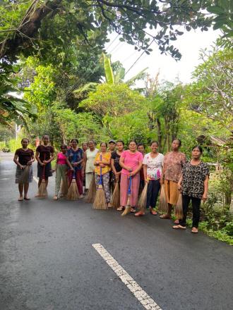 Giat Bersih di Wilayah Desa Tinga-tinga