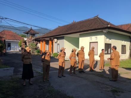 Apel Pagi Perbekel