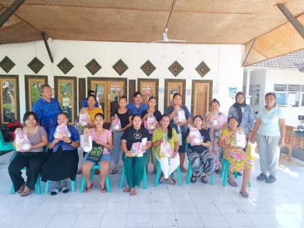 Kelas Ibu Hamil dan Program PMT (Pemberian Makanan Tambahan)