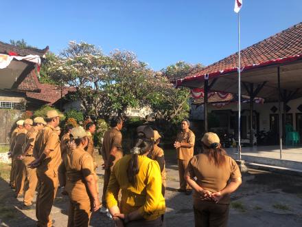 Apel Pagi Perbekel